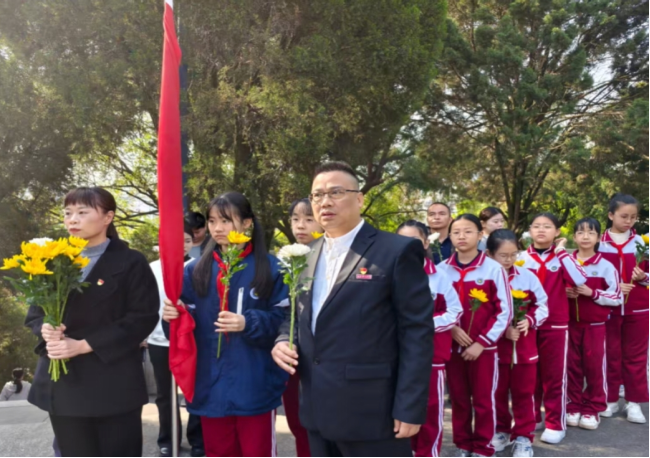 安溪县第八小学2025年清明节主题教育活动纪实